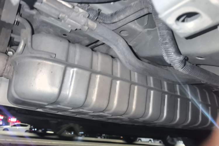 Used Buick GL8 2023 ES Lu Zun Deluxe Model Chassis Rear Right