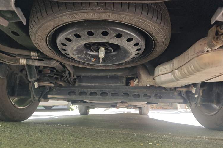 Used Buick GL8 2023 Facelifted Land Cruiser Executive Luxury Version Chassis Rear