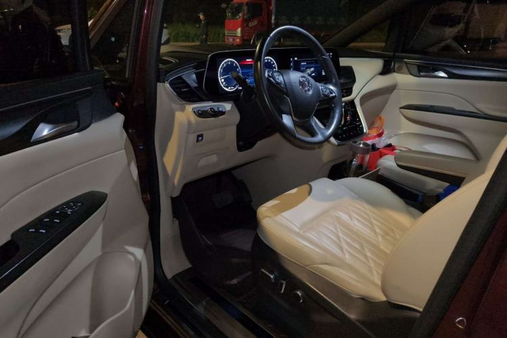 Used Buick GL8 2023 ES Lu Zun Luxury Model Driver Seat