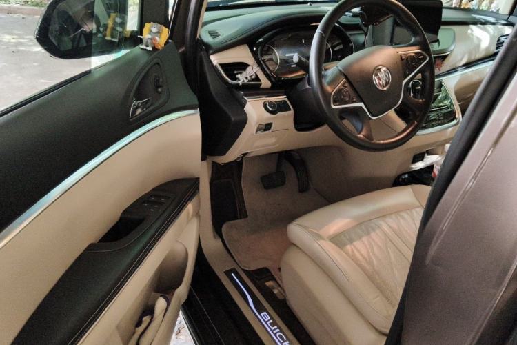 Used Buick GL8  Driver Seat