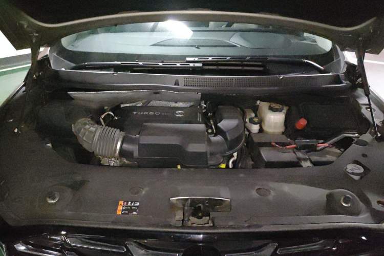 Used Buick GL8 2023 ES Lu Zun Comfort Model Engine Bay