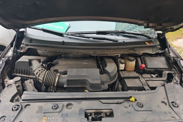 Used Buick GL8 2023 Facelifted Land Cruiser Executive Luxury Version Engine Bay
