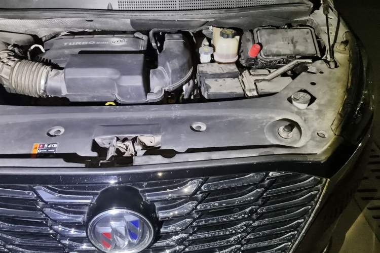 Used Buick GL8 2023 ES Lu Zun Comfort Model Engine Bay Left