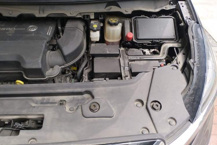 Used Buick GL8 2023 Land Executive Class 652T Luxury Model Engine Bay Left