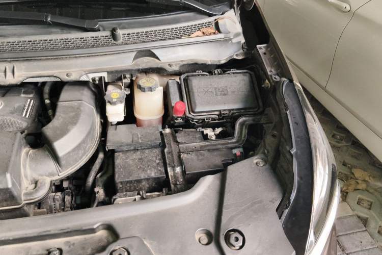 Used Buick GL8  Engine Bay Left