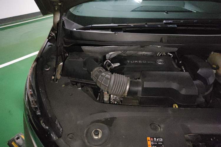 Used Buick GL8 2023 ES Lu Zun Comfort Model Engine Bay Right