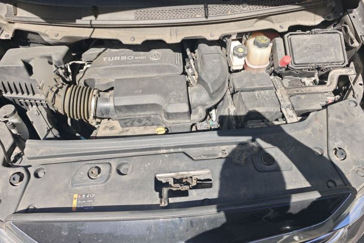 Used Buick GL8 2023 Facelifted Land Cruiser Executive Luxury Version Engine Bay