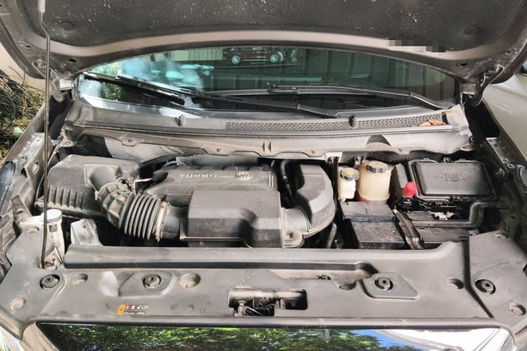 Used Buick GL8  Engine Bay