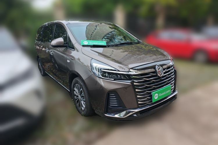Used Buick GL8 2023 Facelifted Land Cruiser Executive Luxury Version Front Right 45 Deg
