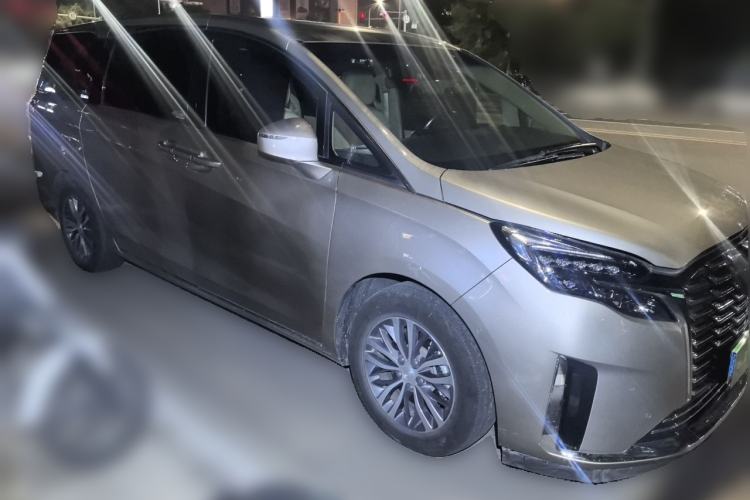 Used Buick GL8 2023 ES Lu Zun Deluxe Model Front Right 45 Deg