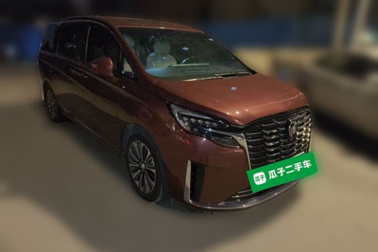 Used Buick GL8 2023 ES Lu Zun Luxury Model Front Right 45 Deg
