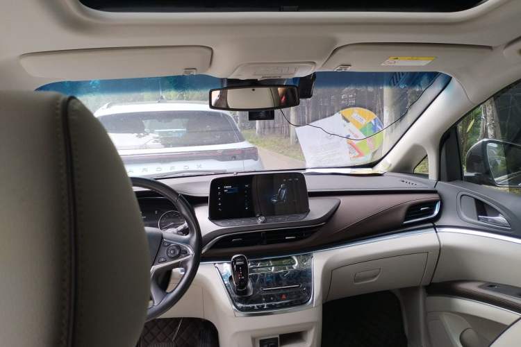 Used Buick GL8 2023 Land Executive Class 652T Luxury Model Headliner