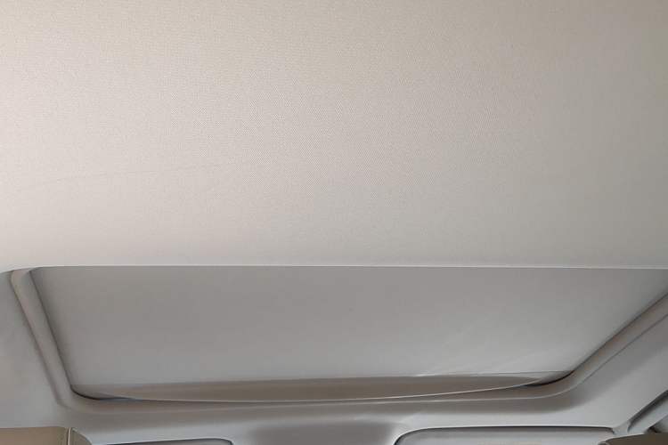 Used Buick GL8 2023 Facelifted Land Cruiser Executive Luxury Version Headliner