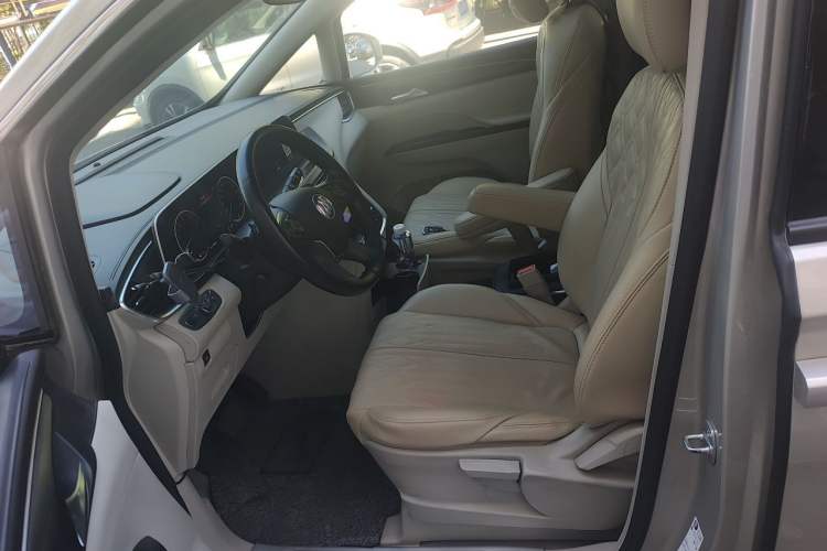 Used Buick GL8 2023 ES Lu Zun Comfort Model Left Front Seat