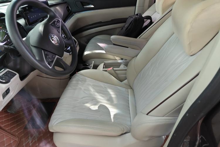 Used Buick GL8 2023 Land Executive Class Smart Enjoyment Model Left Front Seat