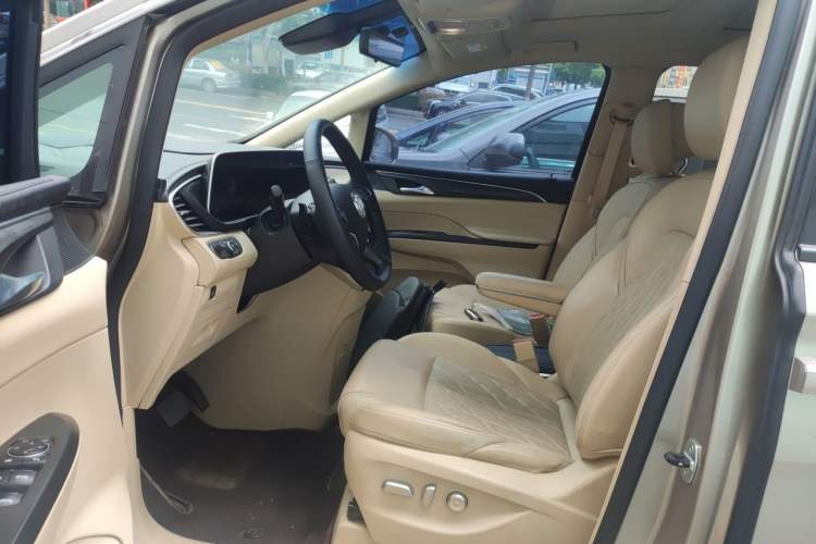 Used Buick GL8 2023 ES Lu Zun Luxury Model Left Front Seat