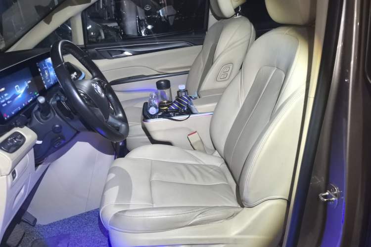 Used Buick GL8 2023 ES Lu Zun Deluxe Model Left Front Seat