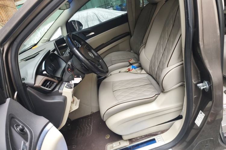 Used Buick GL8 2023 Land Executive Class Smart Enjoyment Model Left Front Seat