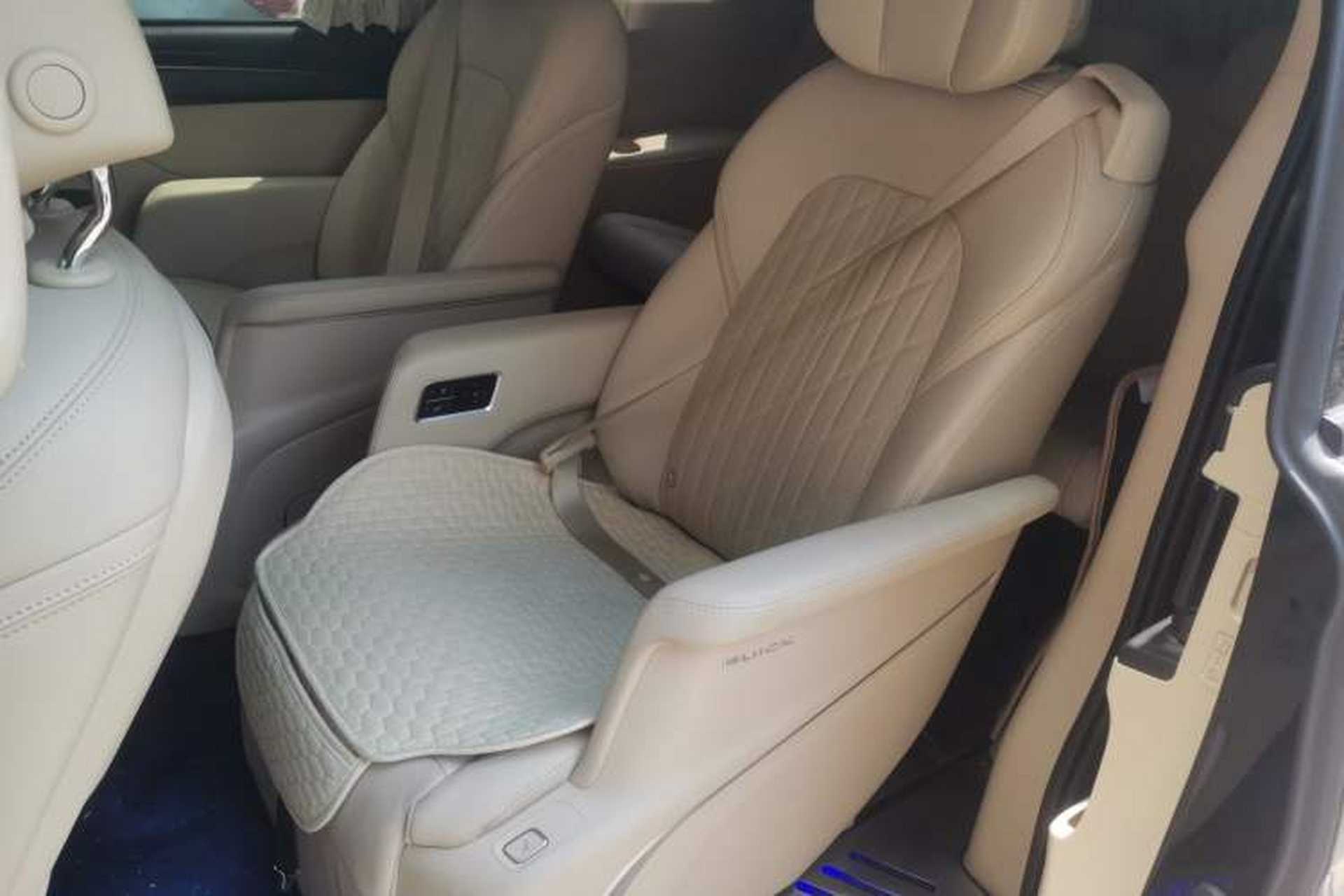 Used Buick GL8 2023 ES Lu Zun Flagship Model Left Rear Seat