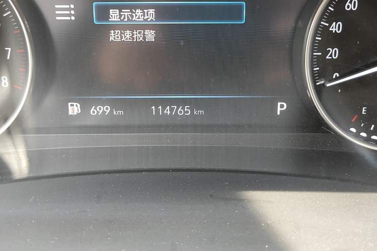 Used Buick GL8 2023 Facelifted Land Cruiser Executive Luxury Version Odometer Close Up