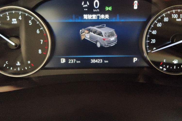 Used Buick GL8  Odometer Close Up