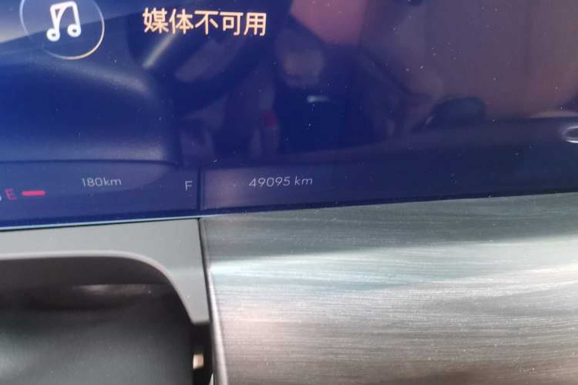 Used Buick GL8 2023 ES Lu Zun Flagship Model Odometer Close Up