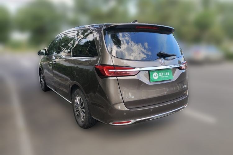 Used Buick GL8 2023 Facelifted Land Cruiser Executive Luxury Version Rear Left 45 Deg