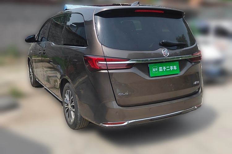 Used Buick GL8 2023 Facelifted Land Cruiser Executive Luxury Version Rear Left 45 Deg