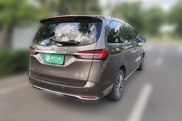 Used Buick GL8 2023 Facelifted Land Cruiser Executive Luxury Version Rear Right 45 Deg