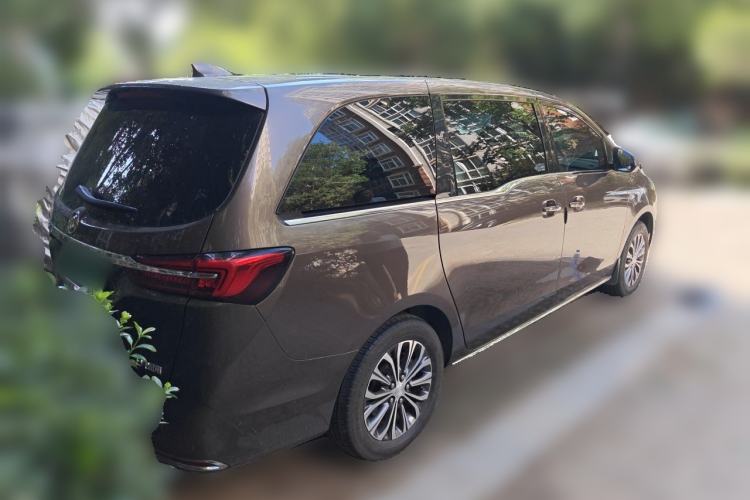 Used Buick GL8 2023 Land Executive Class Smart Enjoyment Model Rear Right 45 Deg