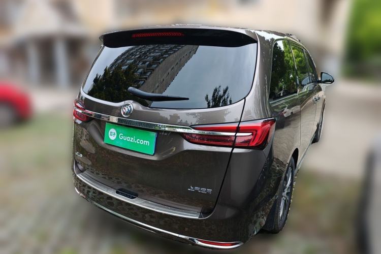 Used Buick GL8 2023 Facelifted Land Cruiser Executive Luxury Version Rear Right 45 Deg