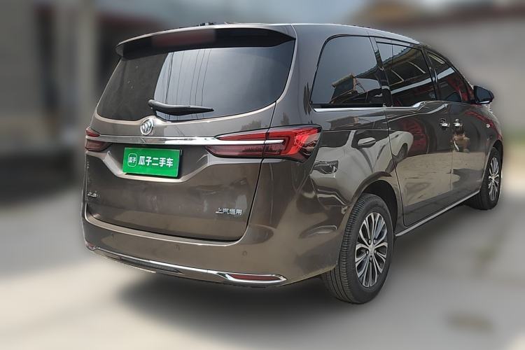 Used Buick GL8 2023 Facelifted Land Cruiser Executive Luxury Version Rear Right 45 Deg