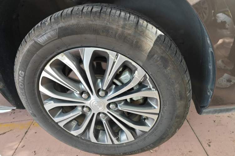 Used Buick GL8 2023 Land Executive Class Smart Enjoyment Model Right Front Wheel Hub
