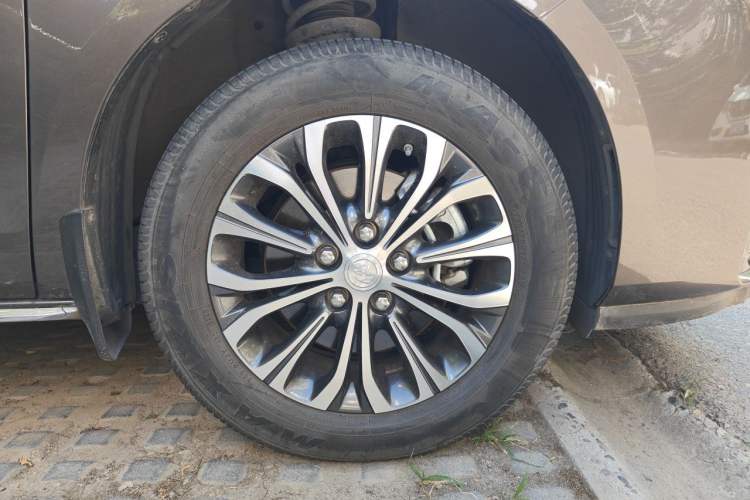 Used Buick GL8 2023 Land Executive Class Smart Enjoyment Model Right Front Wheel Hub