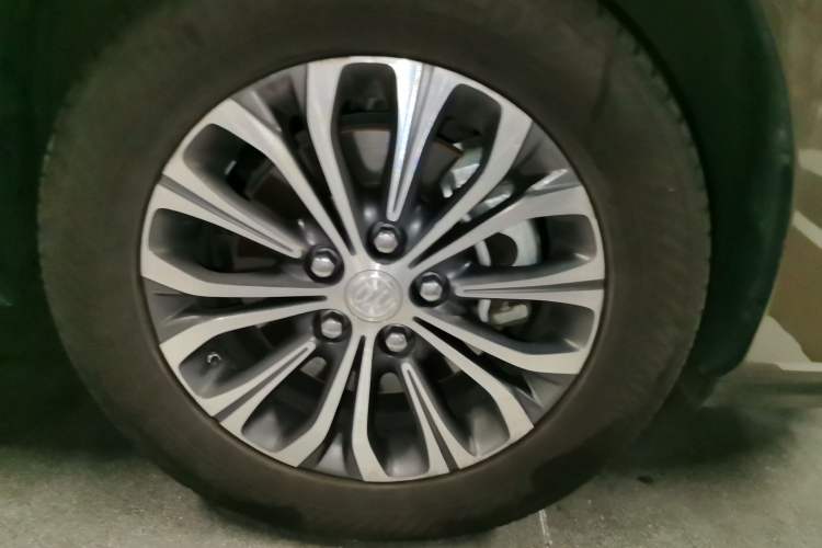 Used Buick GL8 2023 Land Executive Class Smart Enjoyment Model Right Front Wheel Hub