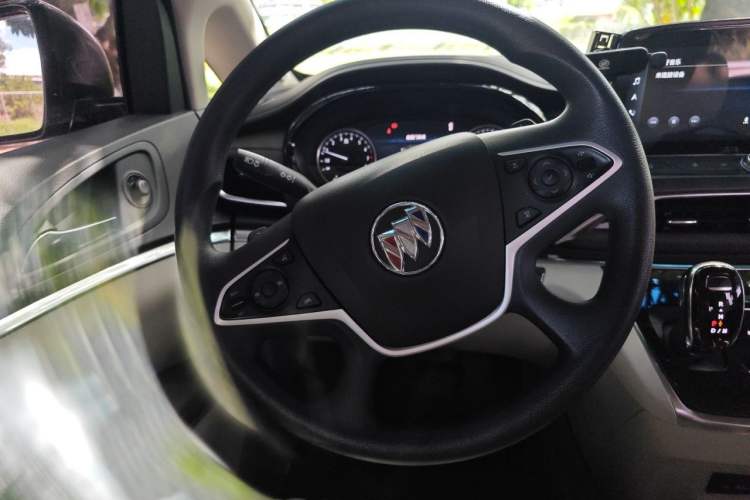 Used Buick GL8 2023 Land Executive Class Smart Enjoyment Model Steering Wheel