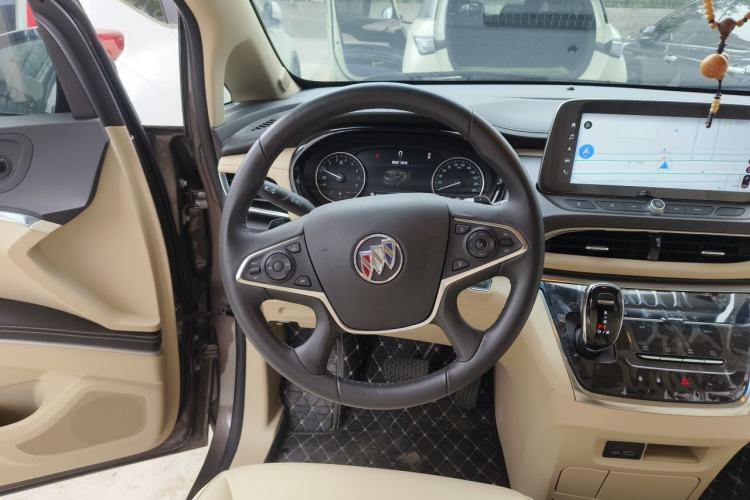 Used Buick GL8 2023 Facelifted Land Cruiser Executive Luxury Version Steering Wheel