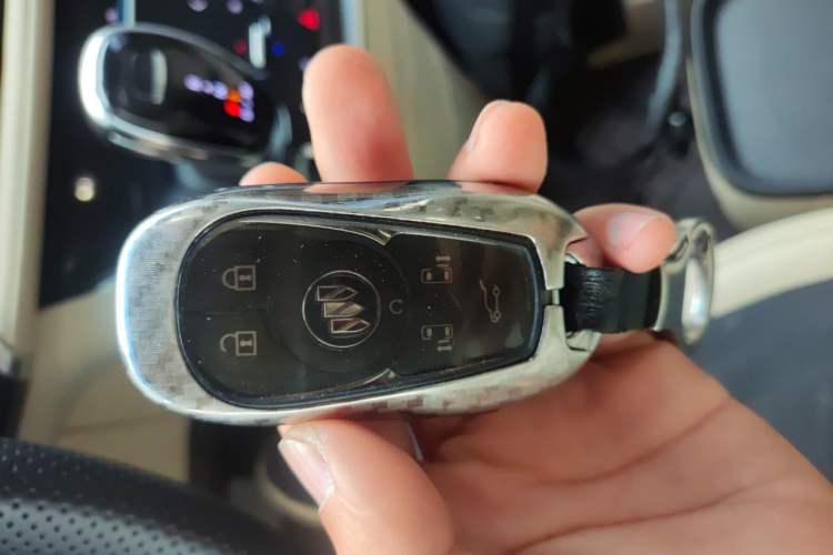 Used Buick GL8 2023 ES Lu Zun Luxury Model Vehicle Key