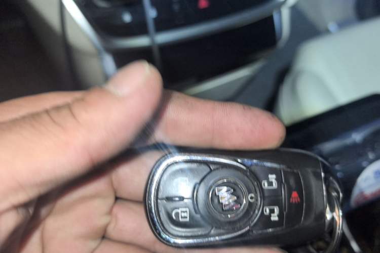 Used Buick GL8 2023 ES Lu Zun Deluxe Model Vehicle Key