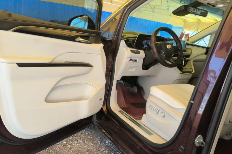 Used Buick GL8 2023 Avenir Avia 7-Seater Deluxe Edition Driver Seat