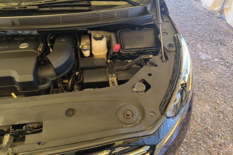 Used Buick GL8 2023 Avenir Avia 7-Seater Deluxe Edition Engine Bay Left