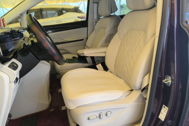 Used Buick GL8 2023 Avenir Avia 7-Seater Deluxe Edition Left Front Seat