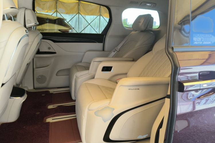 Used Buick GL8 2023 Avenir Avia 7-Seater Deluxe Edition Left Rear Seat