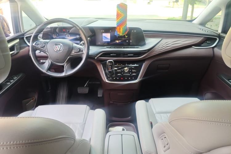 Used Buick GL8 2023 Avenir Aivia Six-Seat Deluxe Edition Center Console
