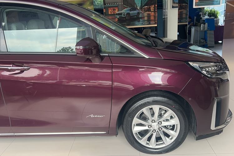 Used Buick GL8 2023 Avenir Aivia Six-Seat Deluxe Edition Exterior 2