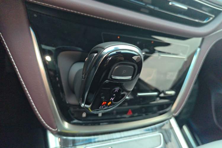 Used Buick GL8 2023 Avenir Aivia Six-Seat Deluxe Edition Gear Lever