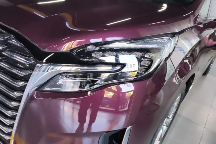 Used Buick GL8 2023 Avenir Aivia Six-Seat Deluxe Edition Left Front Headlight