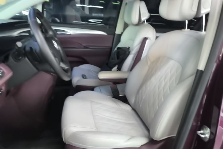 Used Buick GL8 2023 Avenir Aivia Six-Seat Deluxe Edition Left Front Seat