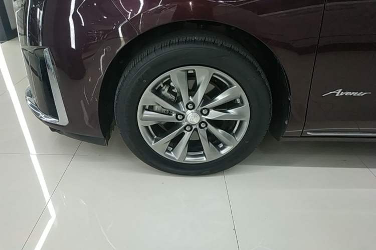 Used Buick GL8 2023 Avenir Aivia Six-Seat Deluxe Edition Left Front Wheel Hub