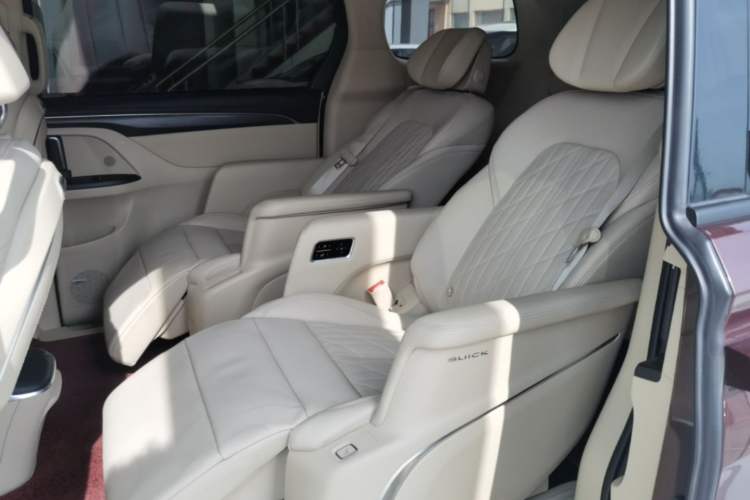 Used Buick GL8 2023 ES Lu Zun Flagship Model Left Rear Seat
